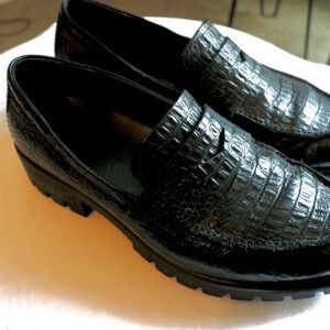 Women’s Trendy Black Loafers